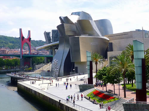 Guggenheim Museum in BilbaoFoto: Zarateman